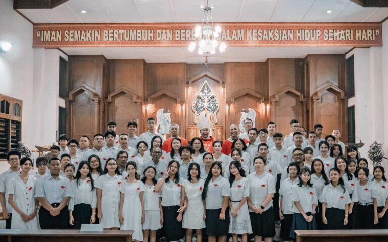 Penerimaan Sakramen Krisma Parokii Palur