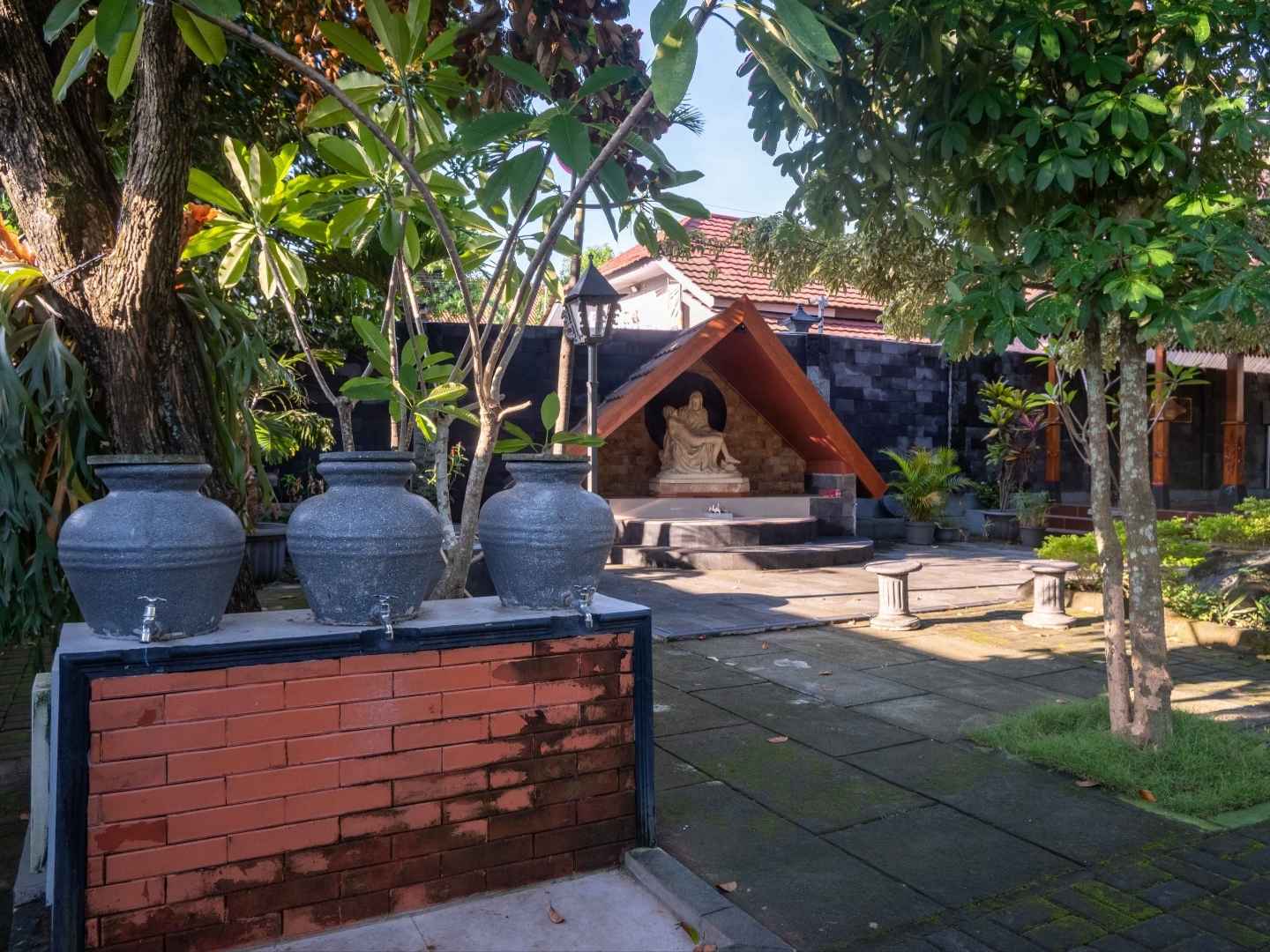 Sumur Goa Maria Alfa Omega
